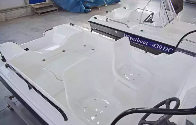 Комбинированный катер Wyatboat-430 M в Тольятти