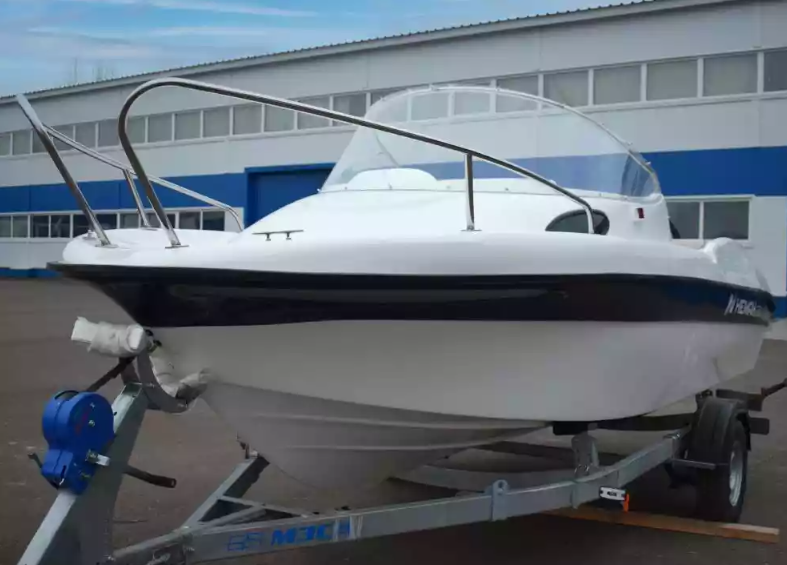 Стеклопластиковый катер Neman-530 с каютой в Тольятти