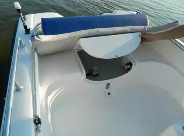 Стеклопластиковый катер Wyatboat-430 M (тримаран) в Тольятти