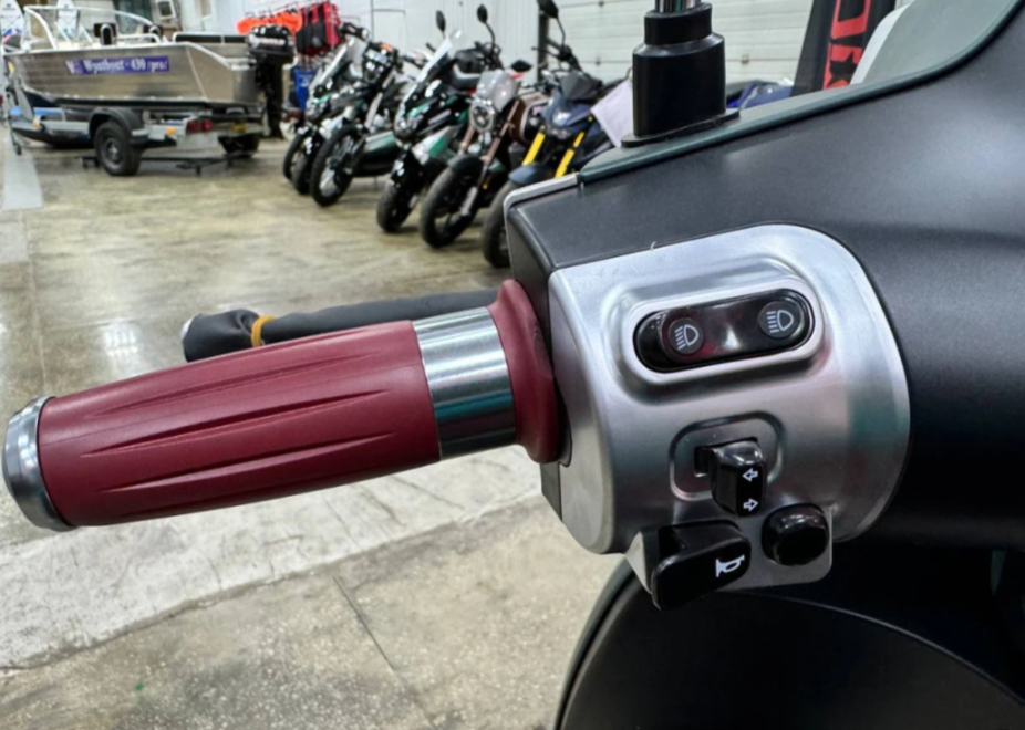 Скутер PROMAX Miami 240 (49) в Тольятти