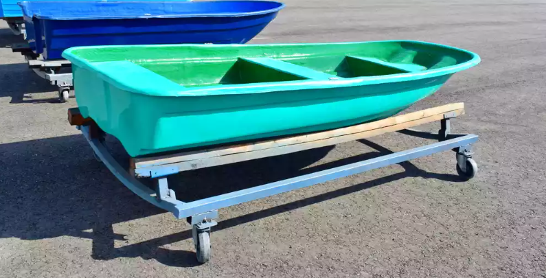 Стеклопластиковая лодка Старт (тримаран) в Тольятти