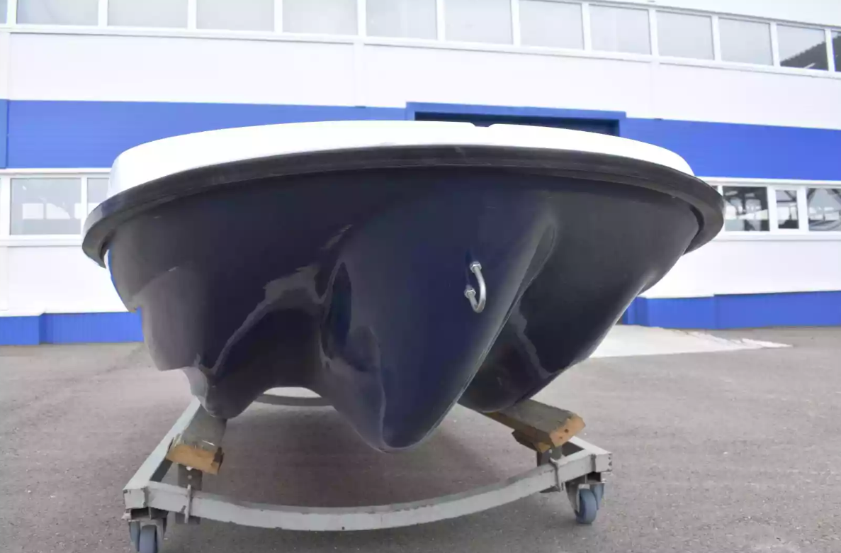 Стеклопластиковая лодка Пингвин New (тримаран) в Тольятти