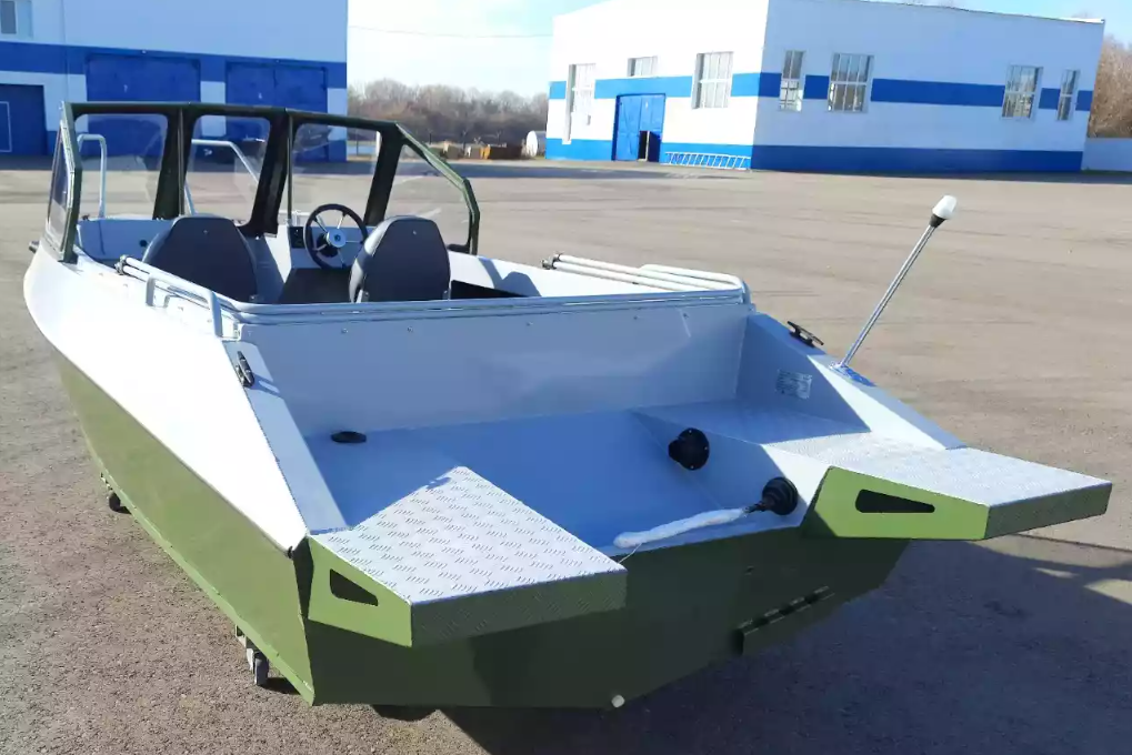 Алюминиевый катер Неман-550 DC Pro в Тольятти