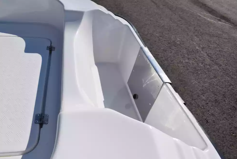 Стеклопластиковая лодка Пингвин (тримаран) в Тольятти