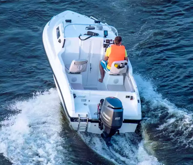 Стеклопластиковый катер Neman-500 в Тольятти