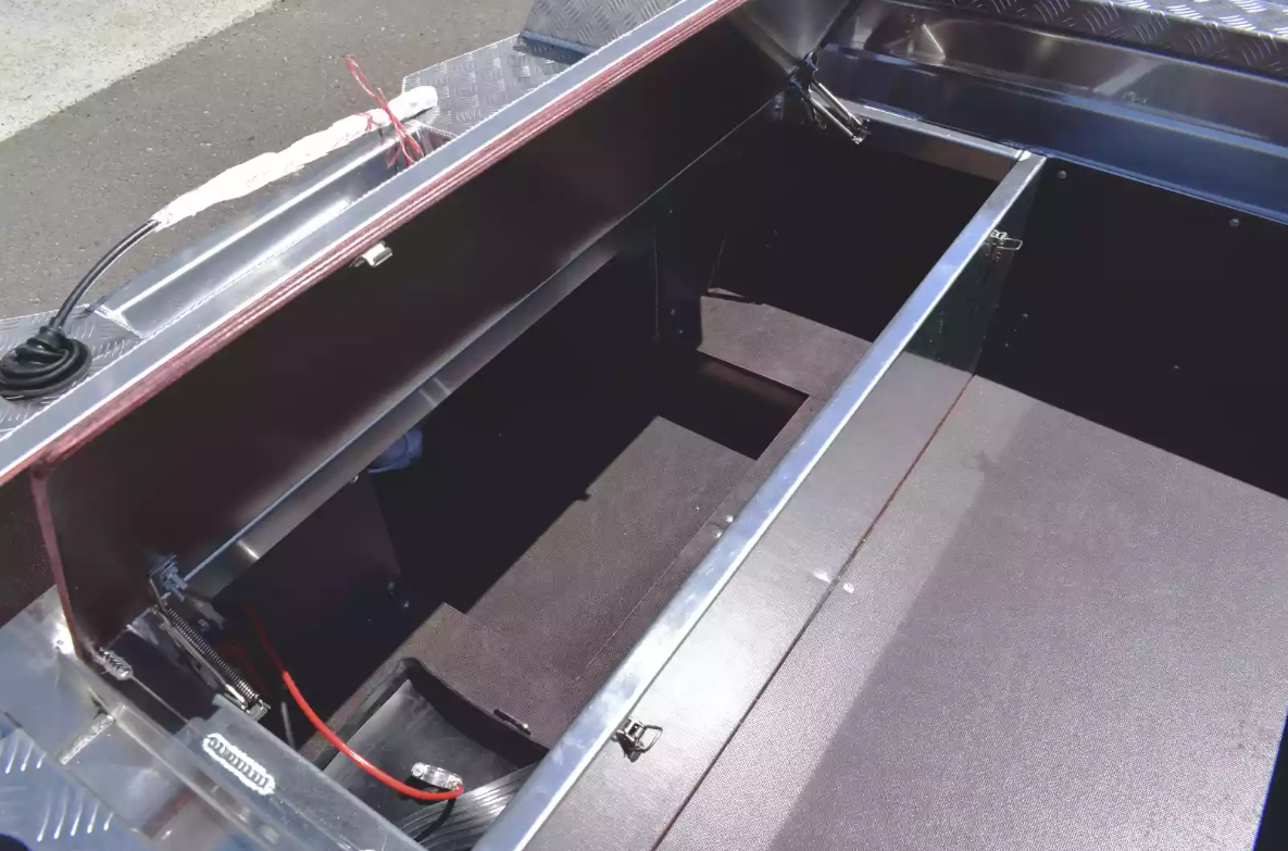 Алюминиевый катер Wyatboat-390 DCM в Тольятти