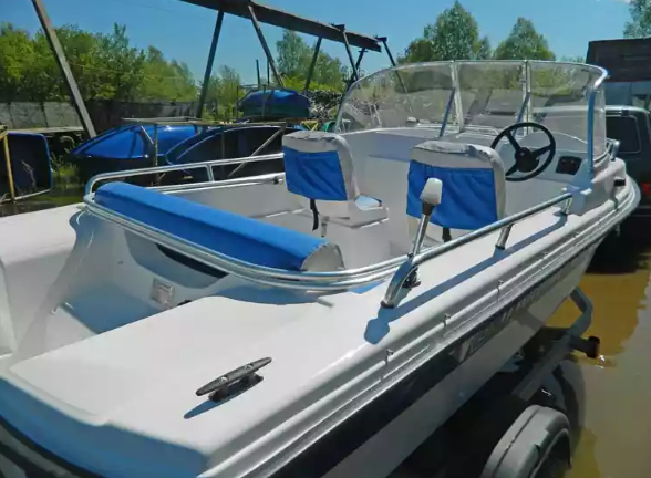 Стеклопластиковый катер Wyatboat-430 M (тримаран) в Тольятти