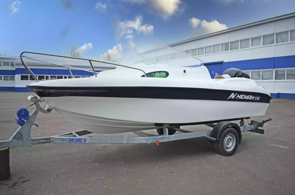 Стеклопластиковый катер Neman-530 с каютой в Тольятти