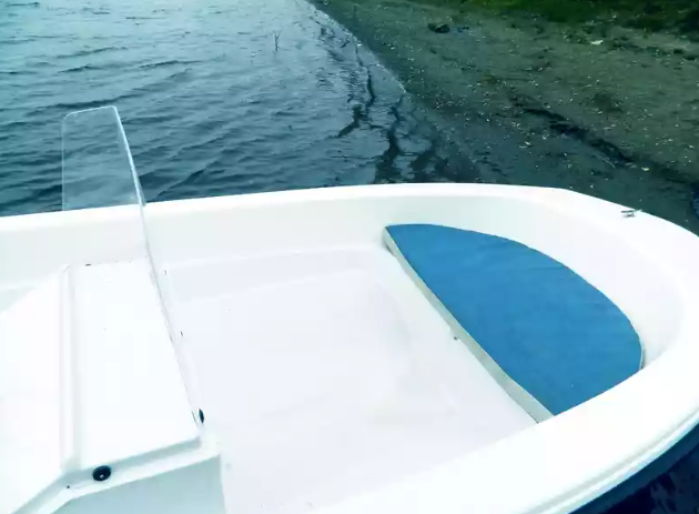 Стеклопластиковый катер Тримаран Wyatboat 430 C в Тольятти