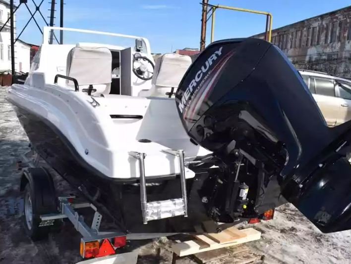 Комбинированный катер Neman-500 с каютой в Тольятти