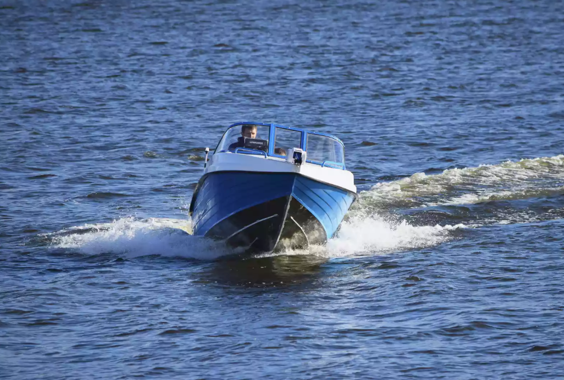 Комбинированный катер Neman-450 Open в Тольятти