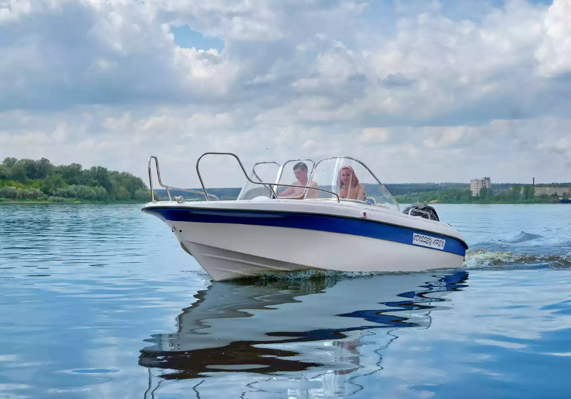 Стеклопластиковый катер Neman-530 Open в Тольятти