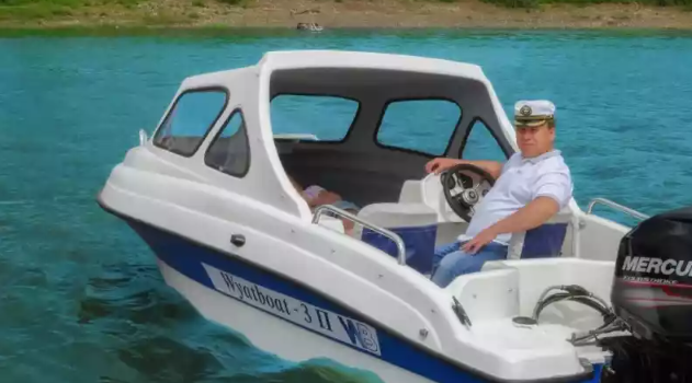 Стеклопластиковый катер Wyatboat-3 П (полурубка) в Тольятти