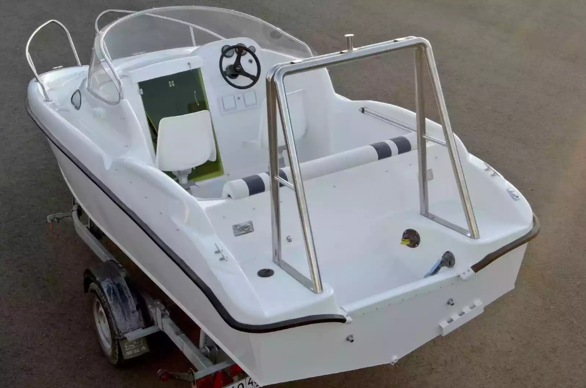 Комбинированный катер Neman-530 с каютой в Тольятти