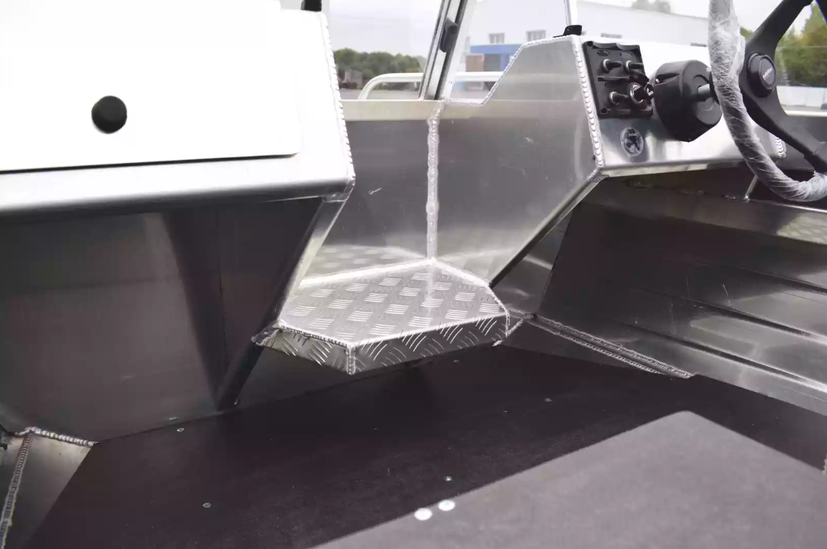 Алюминиевый катер Neman-400 PRO в Тольятти