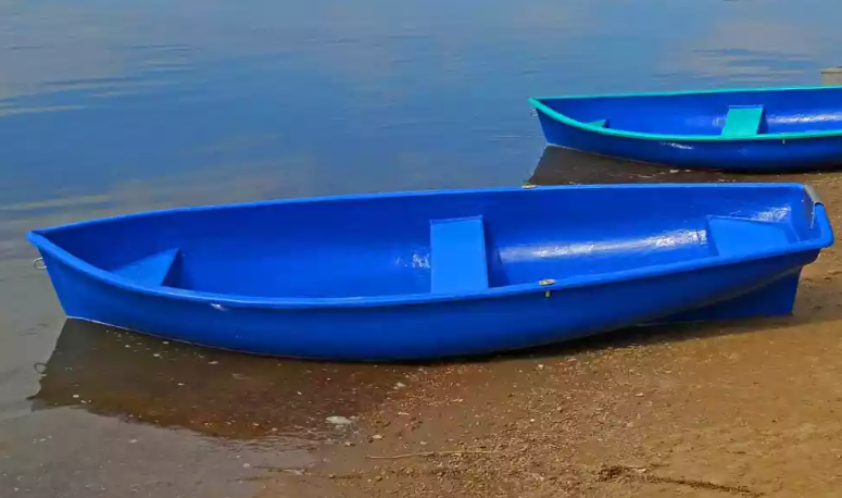 Стеклопластиковая лодка Омуль в Тольятти