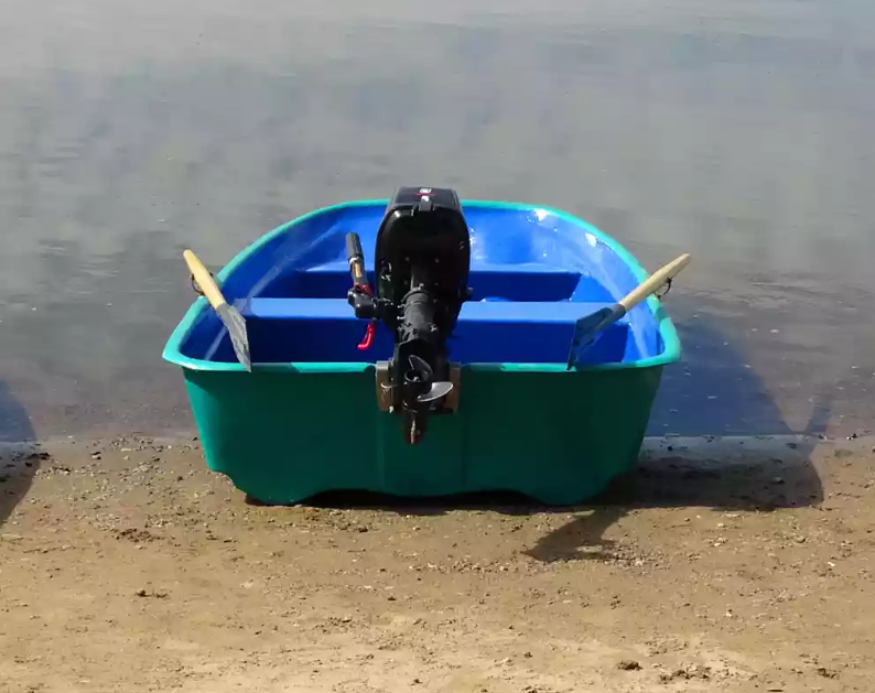 Стеклопластиковая лодка Старт (тримаран) в Тольятти