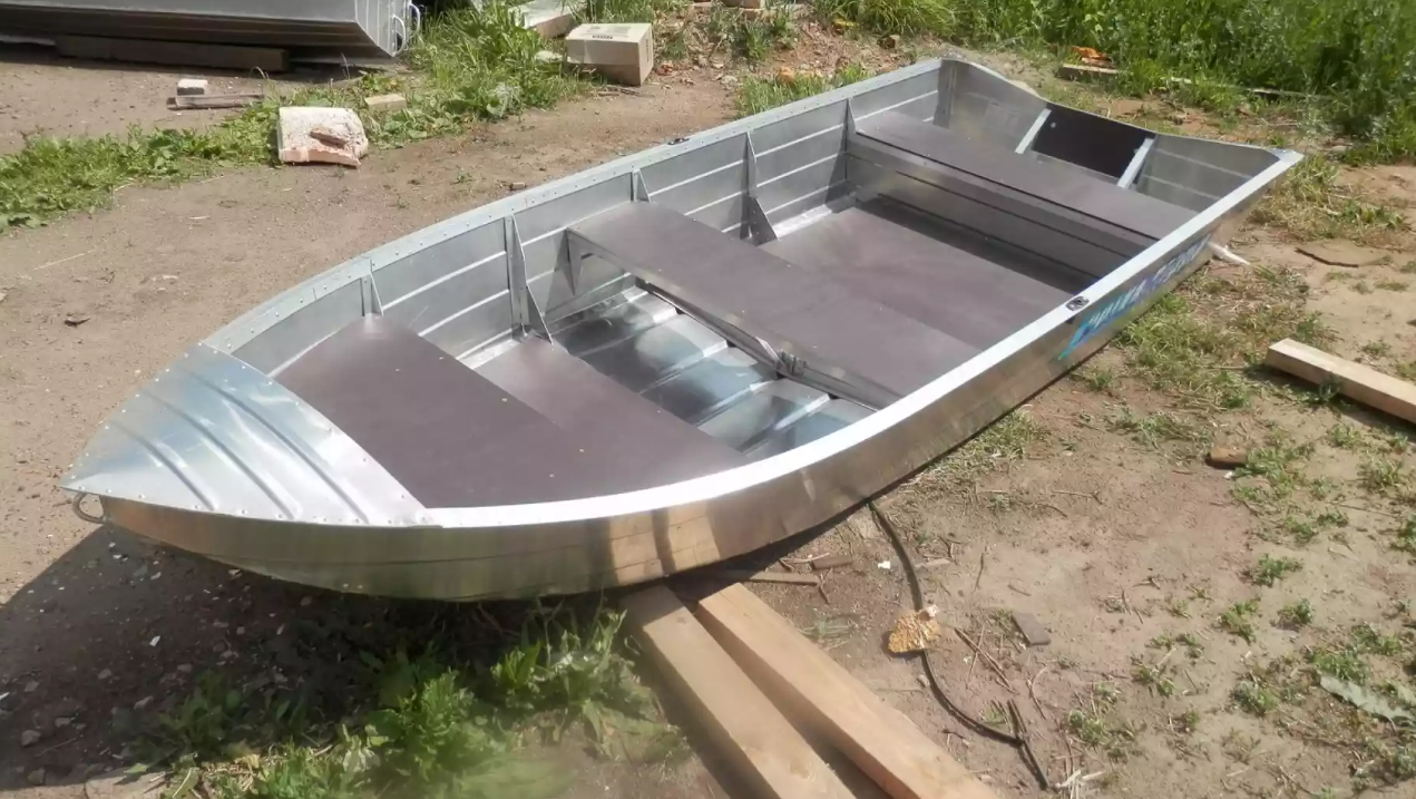 Алюминиевая лодка Вятка-Профи 32 в Тольятти