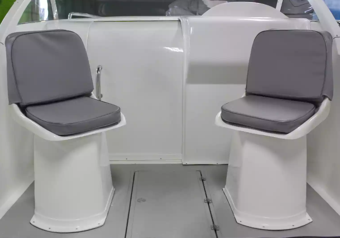 Стеклопластиковый катер Neman-550 с каютой в Тольятти