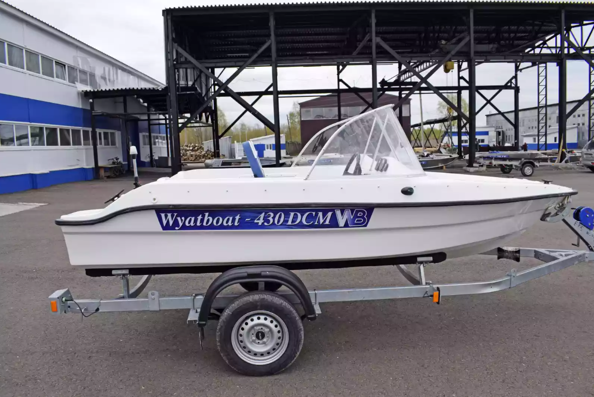 Стеклопластиковый катер Wyatboat-430DCМ (килевая) в Тольятти