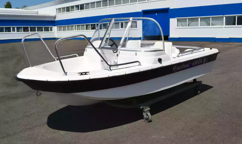 Стеклопластиковый катер Wyatboat-430 DC (тримаран) в Тольятти