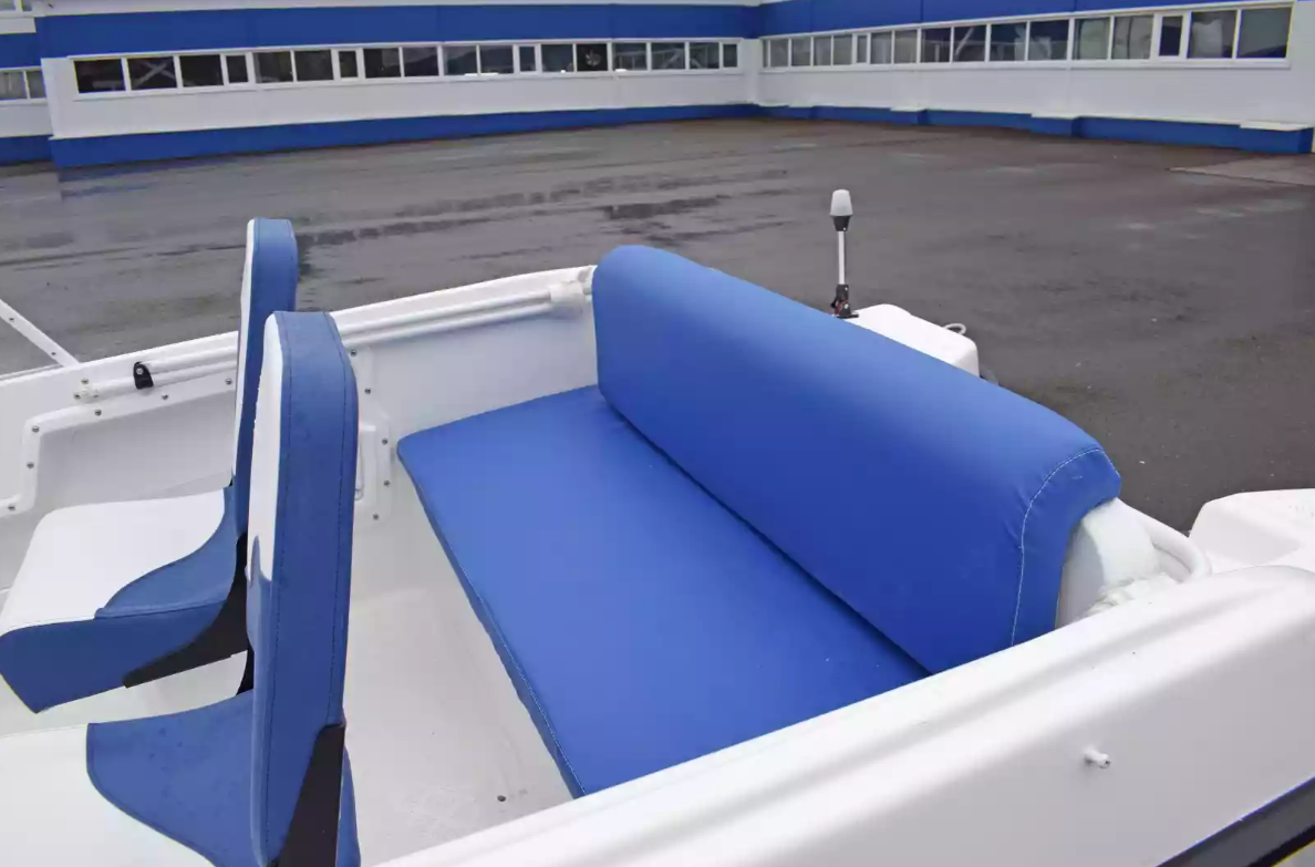 Стеклопластиковый катер Wyatboat-430DCМ (килевая) в Тольятти