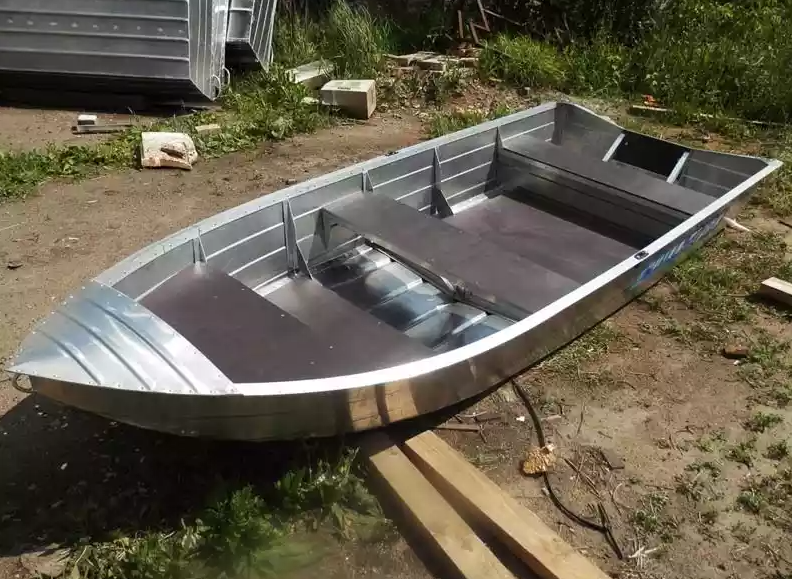 Алюминиевая лодка Вятка-Профи 37 в Тольятти