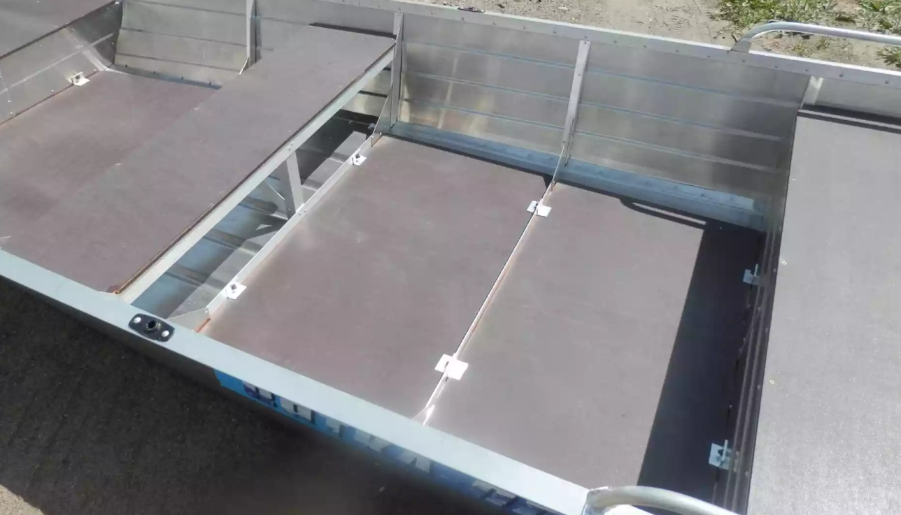 Алюминиевая лодка Вятка-Профи 32 в Тольятти