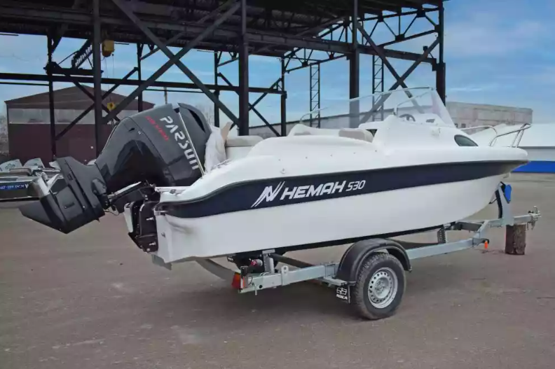 Стеклопластиковый катер Neman-530 с каютой в Тольятти
