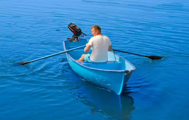 Стеклопластиковая лодка Омуль в Тольятти