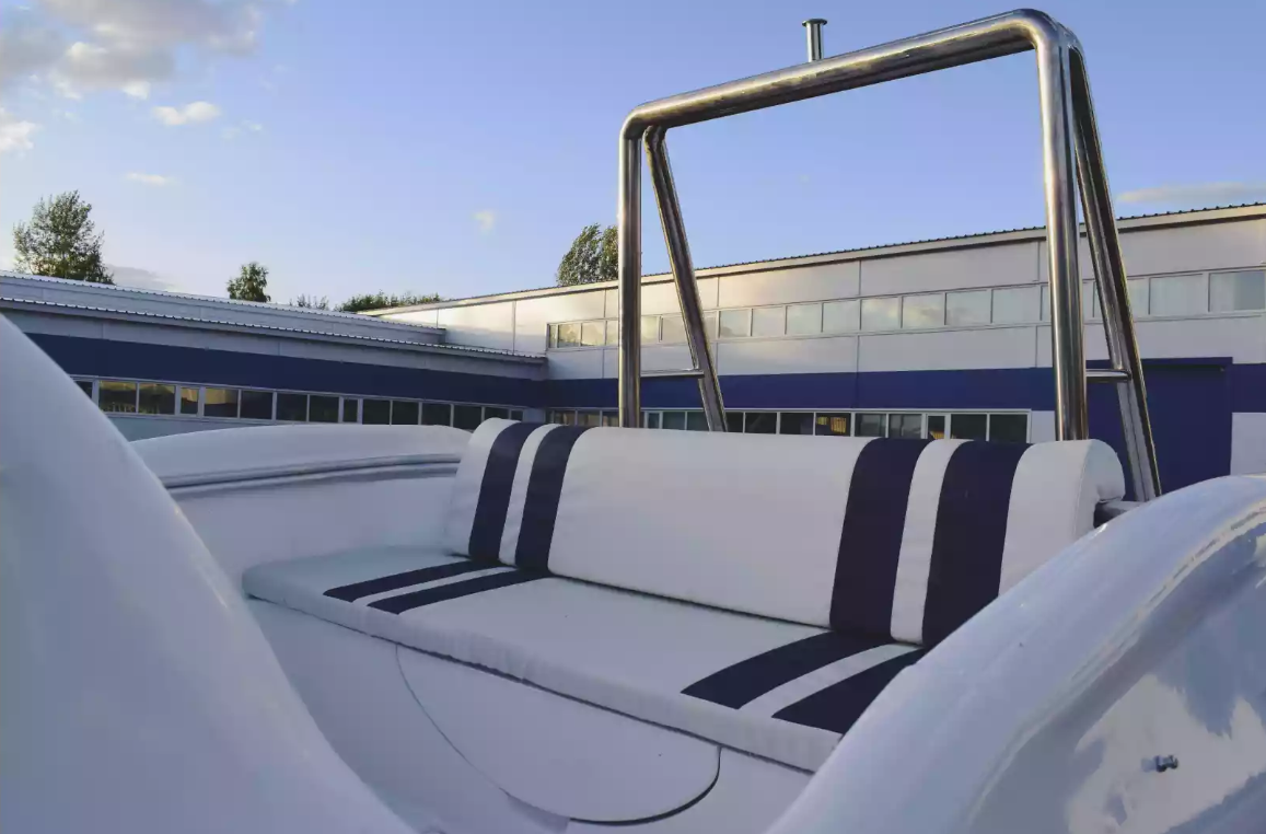 Комбинированный катер Neman-530 с каютой в Тольятти