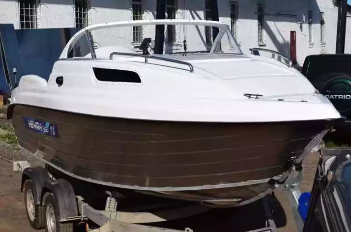 Комбинированный катер Neman-550 с каютой в Тольятти