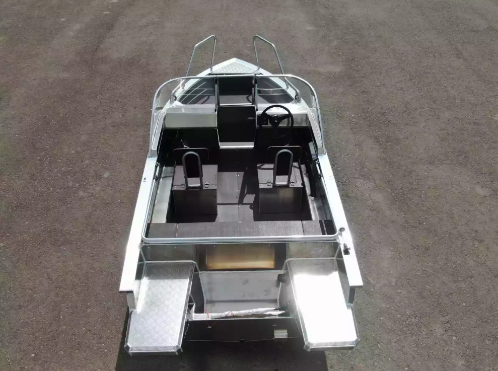 Алюминиевая лодка  Неман-400 DCM NEW в Тольятти