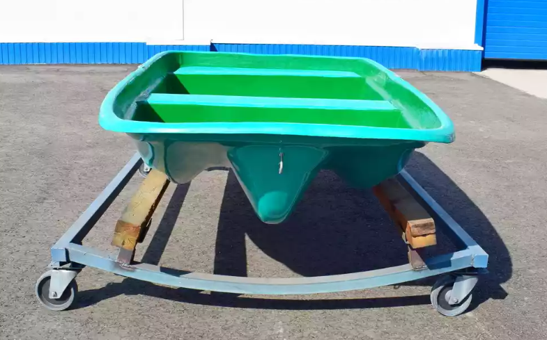 Стеклопластиковая лодка Старт (тримаран) в Тольятти