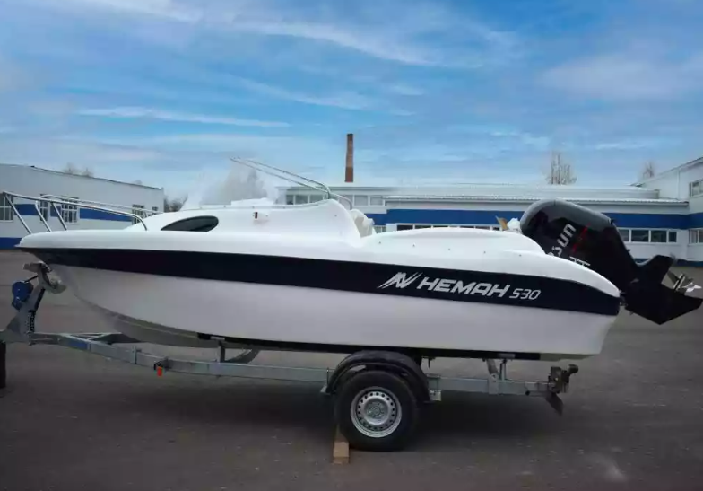 Стеклопластиковый катер Neman-530 с каютой в Тольятти