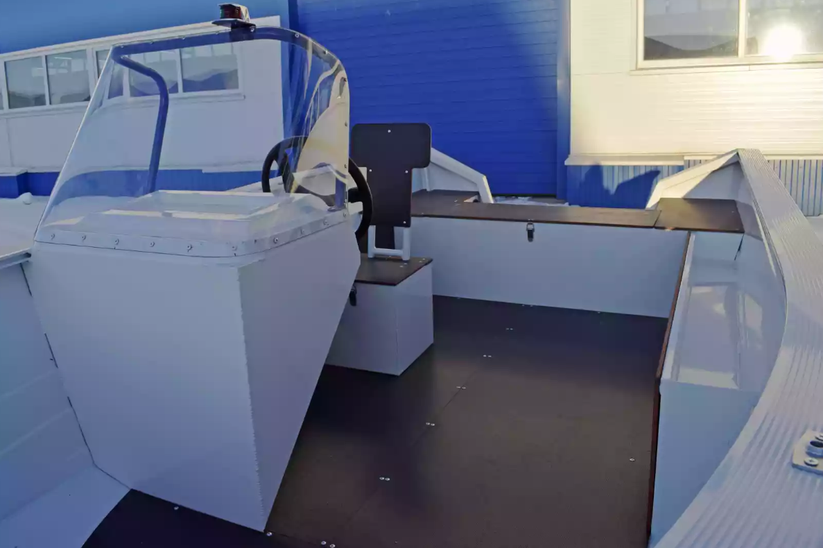 Алюминиевый катер Неман-400 С в Тольятти