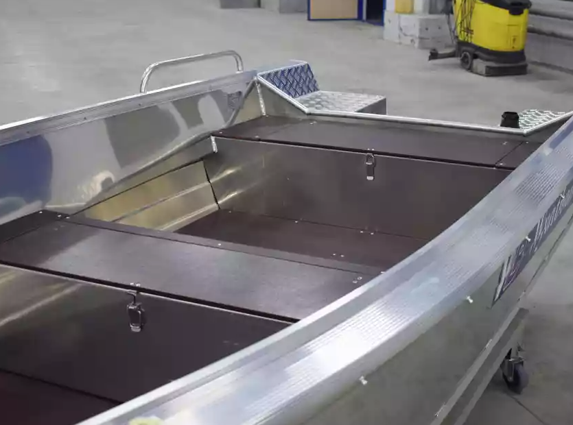 Алюминиевая лодка  Wyatboat-430 Р в Тольятти