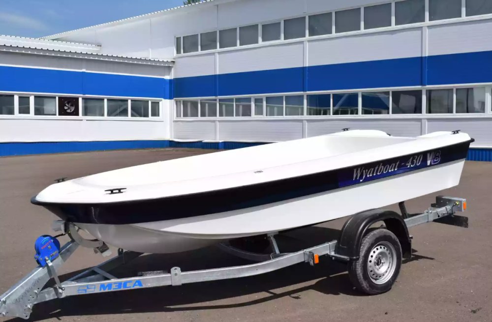 Стеклопластиковая лодка Wyatboat 430 тримаран в Тольятти