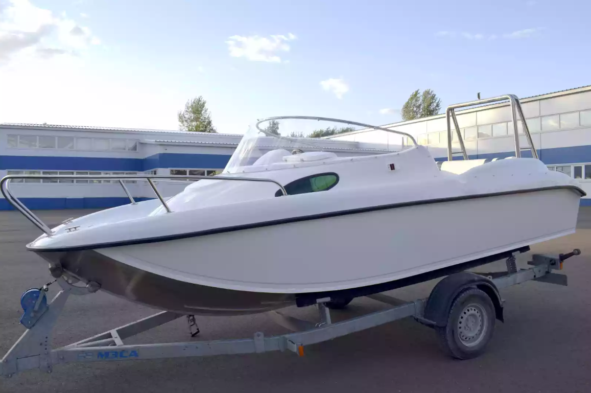 Комбинированный катер Neman-530 с каютой в Тольятти