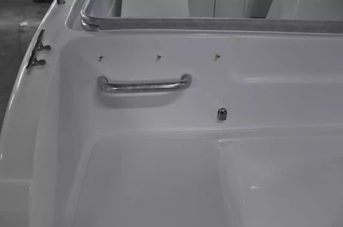 Стеклопластиковый катер Neman-500 в Тольятти