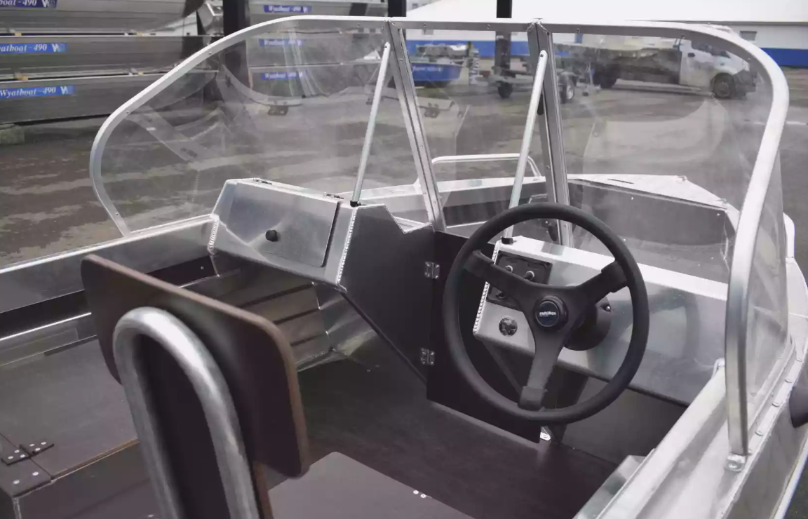 Алюминиевая лодка  Neman-400 DC в Тольятти