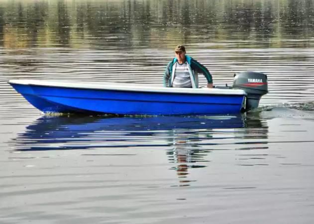 Стеклопластиковая лодка Wyatboat 430 тримаран в Тольятти