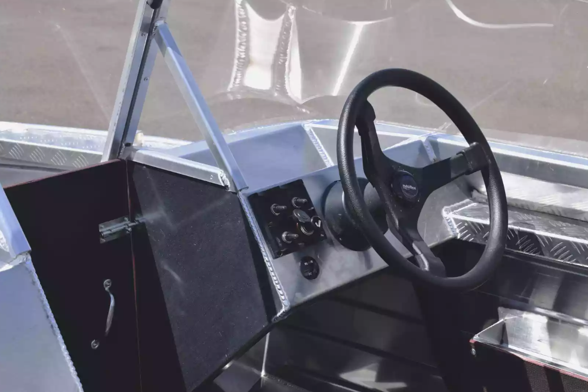 Алюминиевый катер Wyatboat-390 DCM в Тольятти