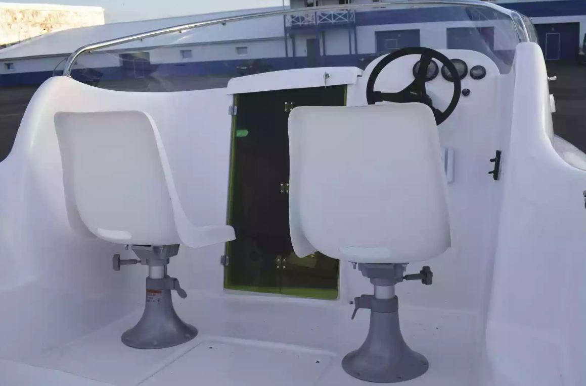 Комбинированный катер Neman-530 с каютой в Тольятти