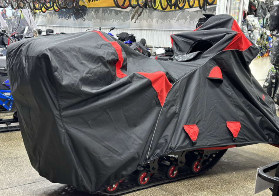 Чехол транспорт. снегохода IKUDZO HUNTER черно-красный Оксфорд ПРЕМИУМ качества с лого IKUDZO в Тольятти