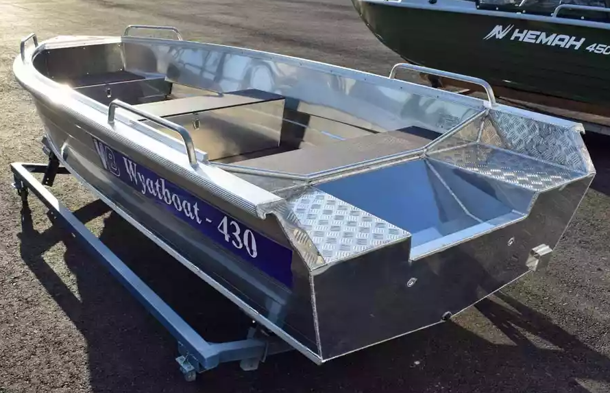 Алюминиевая лодка  Wyatboat-430 Р в Тольятти