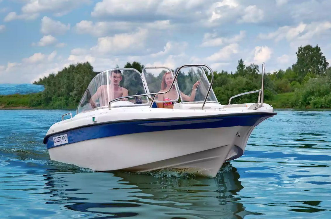 Стеклопластиковый катер Neman-530 Open в Тольятти