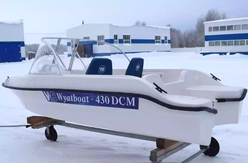 Стеклопластиковый катер Wyatboat-430DCМ (килевая) в Тольятти