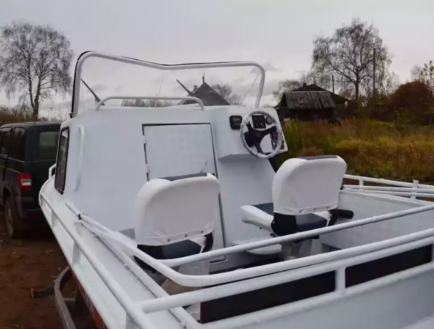 Алюминиевый катер Неман-500 (каютный) в Тольятти