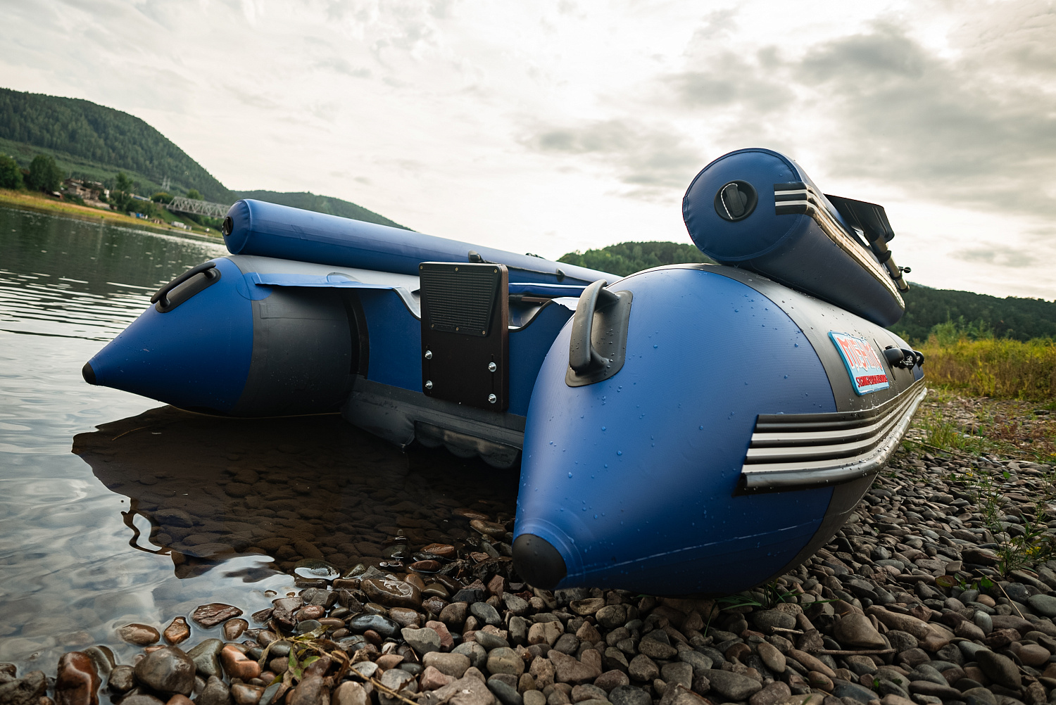 Лодка MISHIMO RIVER FJET PRO 430  под водомет в Тольятти